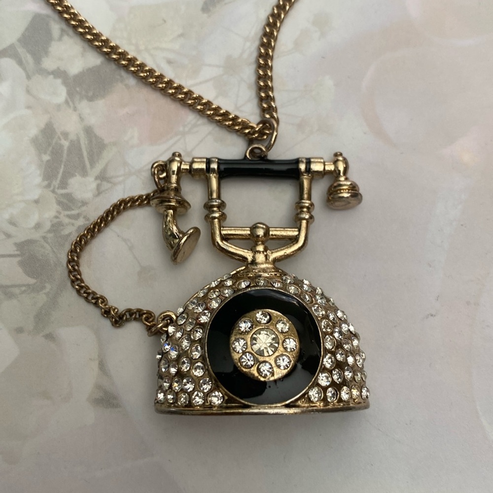 Antique Retro Old Fashioned Goldtone Classic European Style Bling Phone Necklace